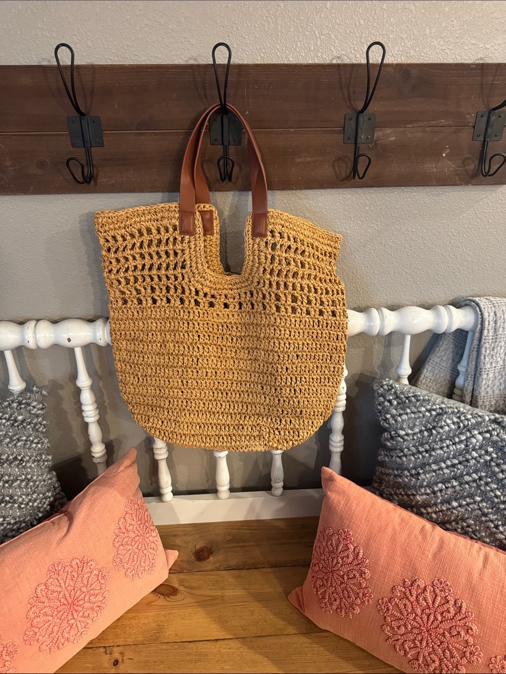 Banana Republic NWOT Woven Straw Tote Bag with Brown Leather Handles